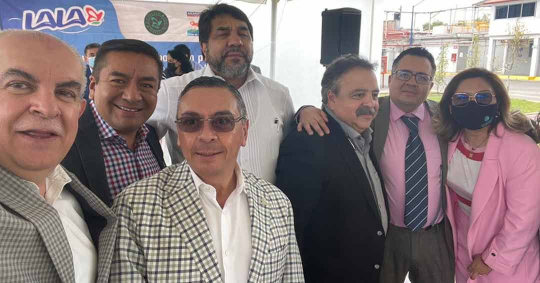 {"id":1,"photo":"CP-PRENSA-IMG-CONT-1-1661893928.jpg","description":null,"position_order":null,"status":"publicado","created_at":"2022-08-30T21:12:08.000000Z","updated_at":"2022-08-30T21:12:08.000000Z","pivot":{"gallerizable_id":190,"photo_id":1,"gallerizable_type":"Modules\\BlogTranslatable\\Entities\\Post"}}